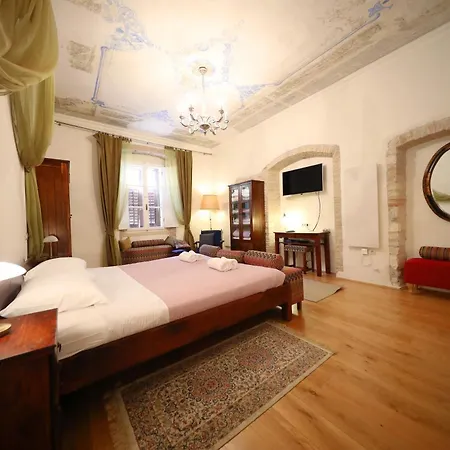 Petrizio Palace Appartamento *