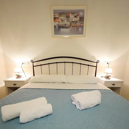 Petrizio Palace Apartamento *